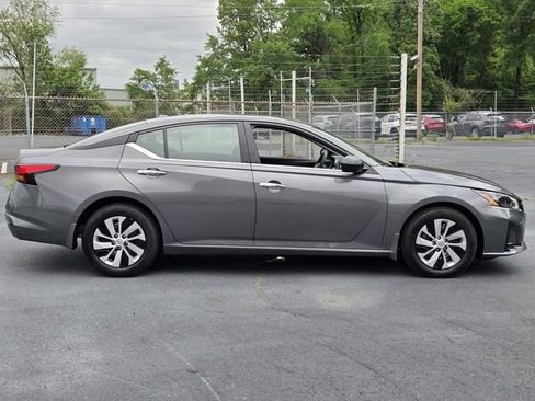 Certified 2025 Nissan Altima 2.5 S FWD image 6