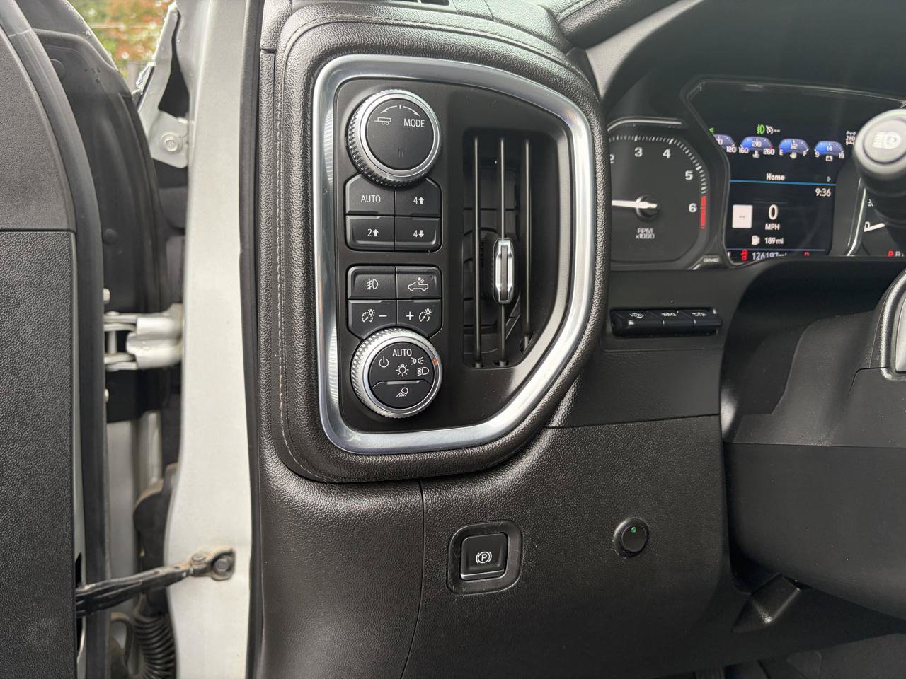 Used 2020 GMC Sierra 2500 Denali w/ Denali Ultimate Package AWD/4WD image 20