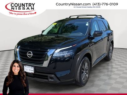 Used 2022 Nissan Pathfinder SV w/ SV Premium Package