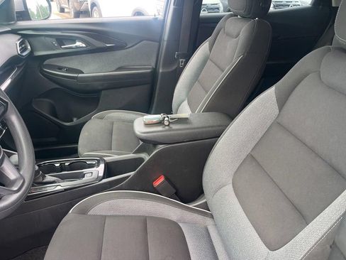 Used 2023 Chevrolet TrailBlazer LT FWD image 8