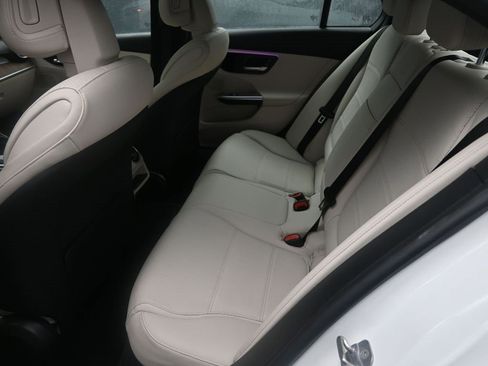 Used 2024 Mercedes-Benz C 300 Sedan image 22