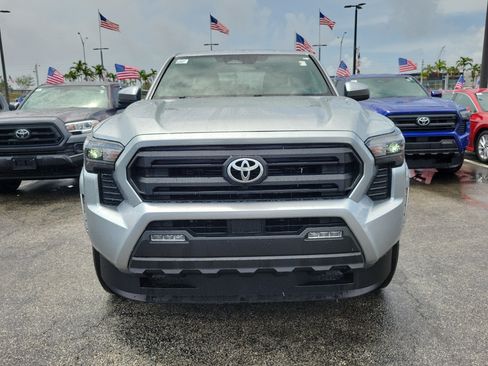Used 2024 Toyota Tacoma SR5 RWD image 4