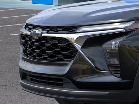 New 2026 Chevrolet Trax LT w/ Driver Confidence Package image 13