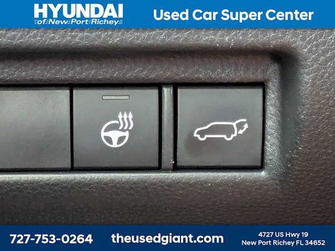 Used 2022 Toyota Venza Limited AWD/4WD image 34