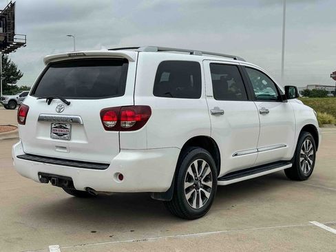 Used 2018 Toyota Sequoia Limited w/ Safety & Convenience Package RWD image 3