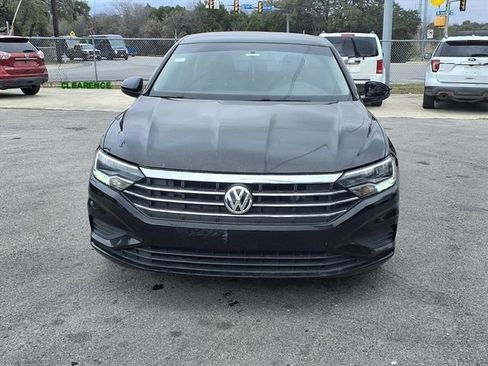 Used 2019 Volkswagen Jetta R-Line FWD image 2