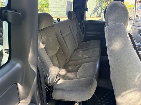 Used 2004 GMC Sierra 1500 SLE w/ Safe And Sound Package AWD/4WD image 19