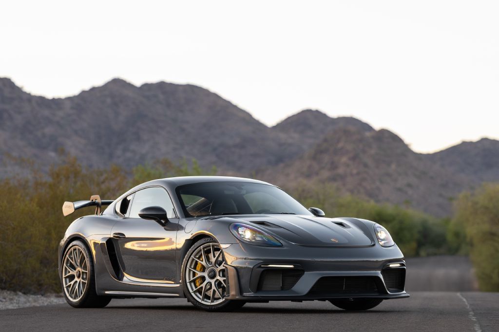 Used 2023 Porsche 718 Cayman GT4 RS RWD image 1