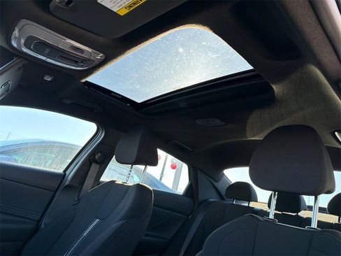 New 2026 Hyundai Elantra SEL Sport image 32