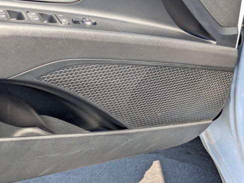 Certified 2025 Hyundai Elantra SEL FWD image 16