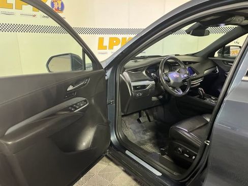 Used 2019 Cadillac XT4 Premium Luxury FWD image 14