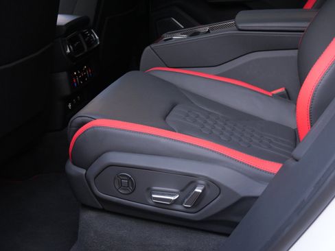 Used 2023 Lamborghini Urus S image 19