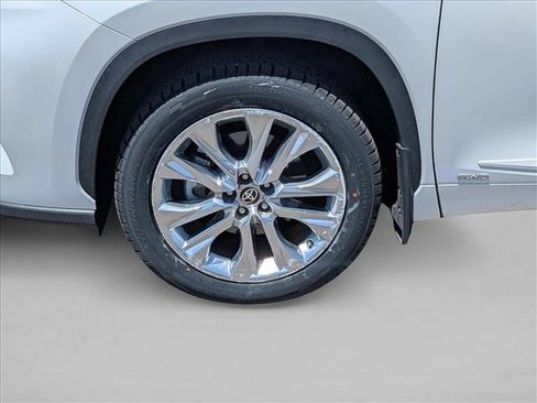 Used 2022 Toyota Highlander Limited AWD/4WD image 15