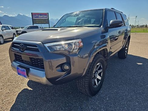 Used 2021 Toyota 4Runner TRD Off-Road Premium w/ Moonroof Package image 3