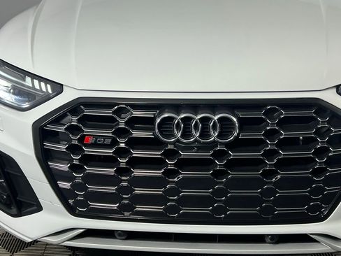 Used 2023 Audi SQ5 Prestige w/ Prestige Package image 13