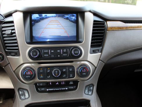 Used 2017 GMC Yukon XL Denali w/ Open Road Package image 38