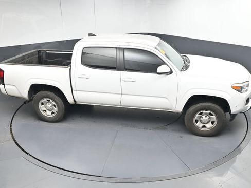 Certified 2020 Toyota Tacoma SR image 33