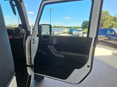 Used 2013 Jeep Wrangler Sport image 17