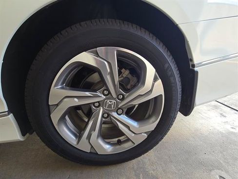 Used 2018 Honda Accord EX-L image 27