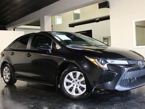 Used 2020 Toyota Corolla LE FWD image 31