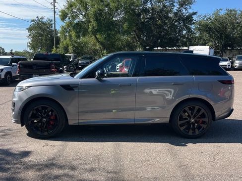 Used 2025 Land Rover Range Rover Sport Dynamic SE AWD/4WD image 8