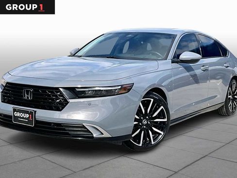Used 2024 Honda Accord Touring image 1