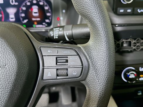 Used 2023 Honda Accord LX image 17