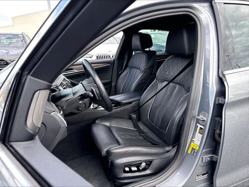 Used 2023 BMW 530e w/ Premium Package RWD image 21