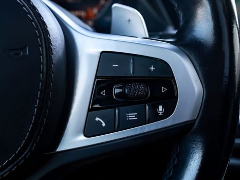 Used 2022 BMW X5 M50i w/ Premium Package image 50