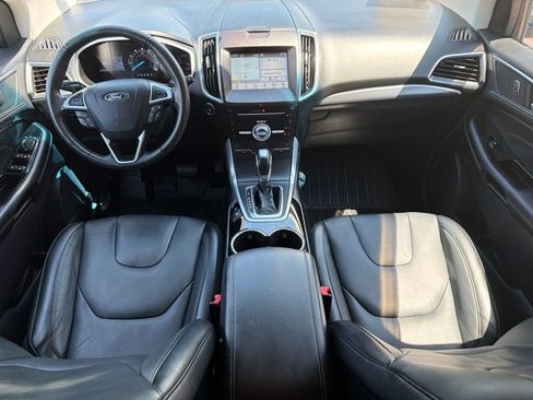 Used 2018 Ford Edge Titanium w/ Technology Package AWD/4WD image 19