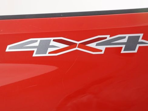 Used 2020 Chevrolet Silverado 2500 Custom w/ Custom Value Package image 9