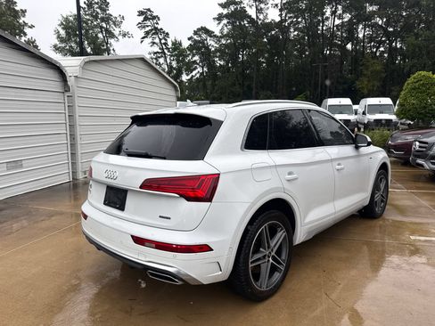 Used 2021 Audi Q5 e Prestige w/ Prestige Package AWD/4WD image 4