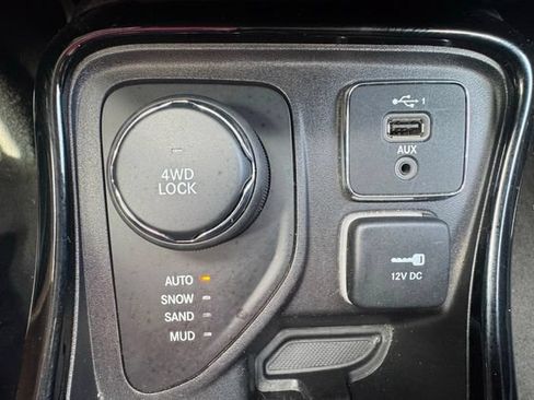Used 2021 Jeep Compass Limited AWD/4WD image 13