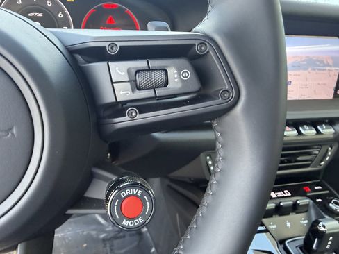 Certified 2026 Porsche 911 Targa 4 GTS AWD/4WD image 31