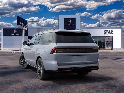 New 2027 Lincoln Navigator Reserve w/ Jet Appearance Package AWD/4WD image 8