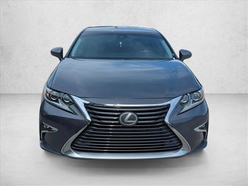 Used 2018 Lexus ES 350 w/ Luxury Package w/Wood Trim FWD image 2