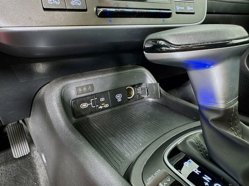 Used 2025 Hyundai Kona SEL image 35