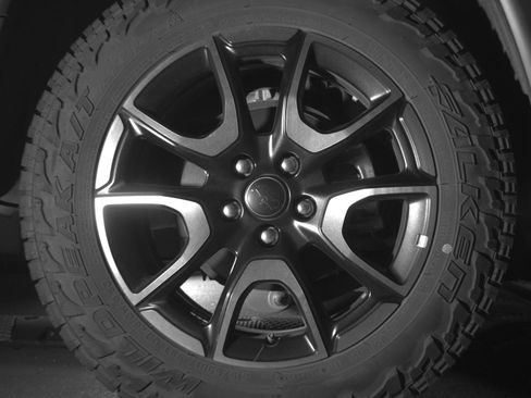 Used 2025 Jeep Compass Trailhawk AWD/4WD image 15