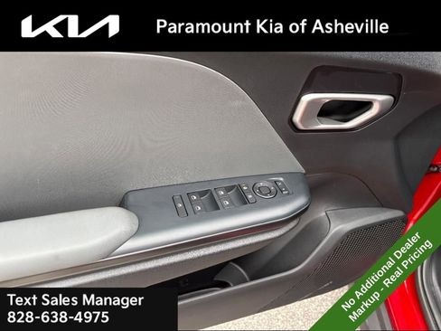 New 2025 Kia K4 LXS image 22