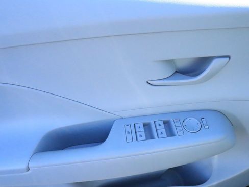 New 2026 Hyundai Kona SE image 20