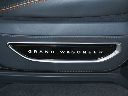 Used 2022 Jeep Grand Wagoneer Series II w/ Convenience Group III AWD/4WD image 62