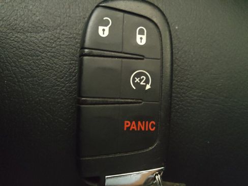 Used 2018 Jeep Compass Limited w/ Navigation Group AWD/4WD image 32