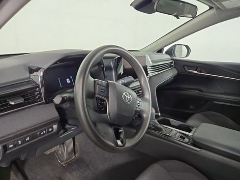 Used 2025 Toyota Camry LE FWD image 14