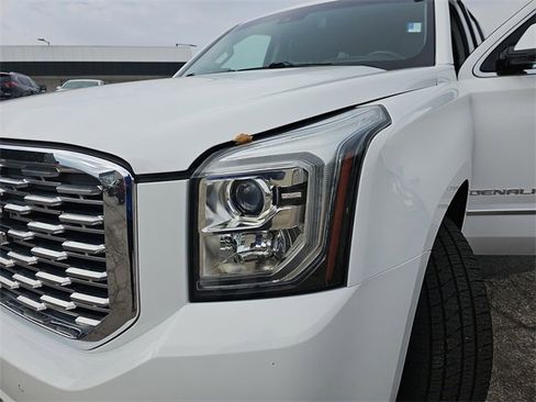 Used 2020 GMC Yukon Denali image 32