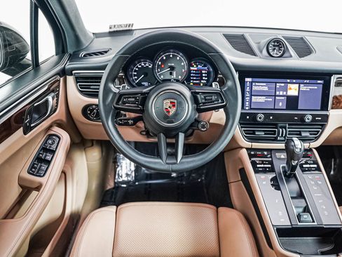 Certified 2023 Porsche Macan S AWD/4WD image 16