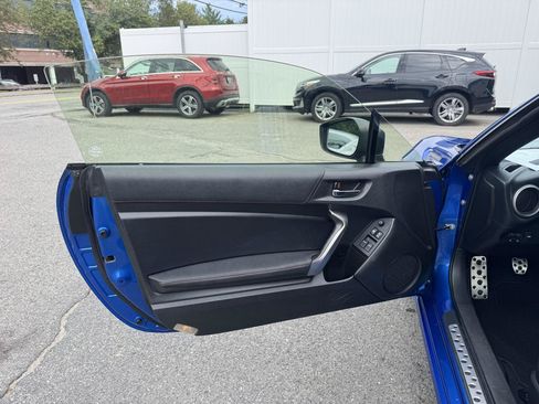Used 2013 Subaru BRZ Limited w/ Popular Pkg 1A RWD image 9