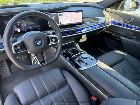 Used 2025 BMW 760i xDrive AWD/4WD image 16