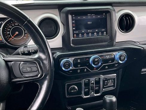 Used 2021 Jeep Wrangler Unlimited Islander image 9