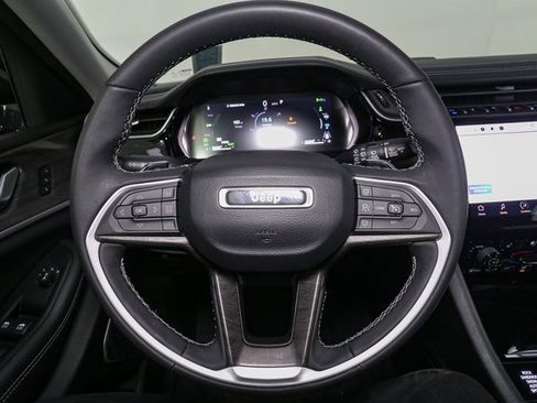 Used 2022 Jeep Grand Cherokee Limited 4xe w/ Luxury Tech Group II image 36