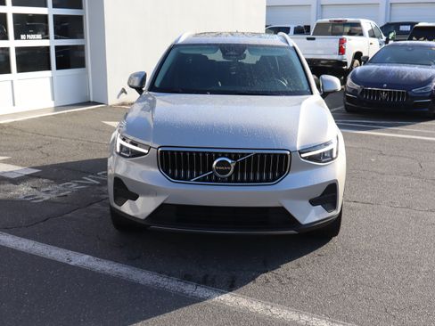 Used 2025 Volvo XC40 B5 Core AWD/4WD image 15